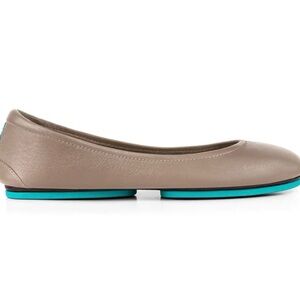 Tieks by Gavriel Classic Leather Feather Gray Ballet Flats Taupe Size 8